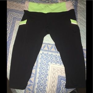 Lululemon Capri gym leggings